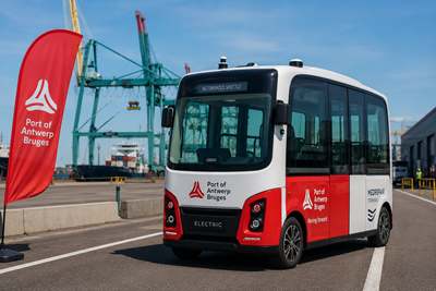 Autonomní elektrické shuttly přinášejí novou flexibilitu do přístavní logistiky