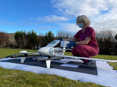 Drony ve Skotsku slouží pro enormní zrychlení dodávek pro lékaře a jejich pacienty
