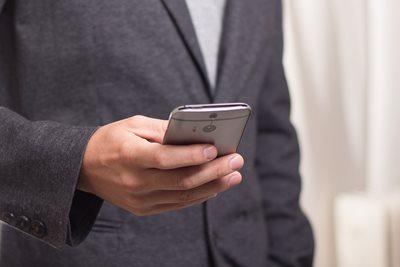 Spuštění systému placení parkovného pomocí textových zpráv